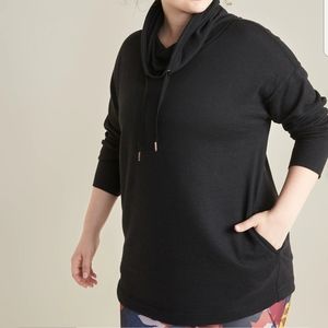 Cowl neck active sweatshirt, tunic length